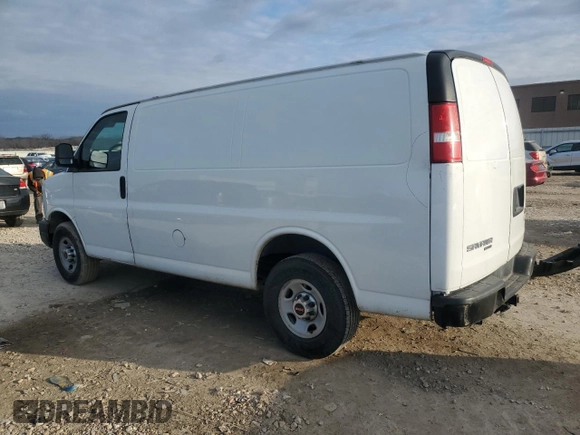2015 GMC Savana Cargo z VIN 1GTW7FCF3F1114358, wystawiony jako Copart lot #47750135 z przebiegiem 176 068 mil mil oraz Czysty tytuł • Clean title. Historia ofert i sprzedaży dostępna na DreamBid. Obrazek 2.