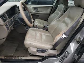 2000 Volvo V70 with VIN YV1LZ56DXY2657666, listed as a Copart auction lot 86204324 with 180,199 mi miles and Salvage Title. Bid and sale history available at carsss.com. Image 7.