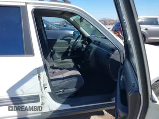 2000 Honda CR-V EX with VIN JHLRD1869YS000284, listed as a IAAI auction lot 41735106 with 160,956 mi miles. Bid and sale history available at carsss.com. Image 5.