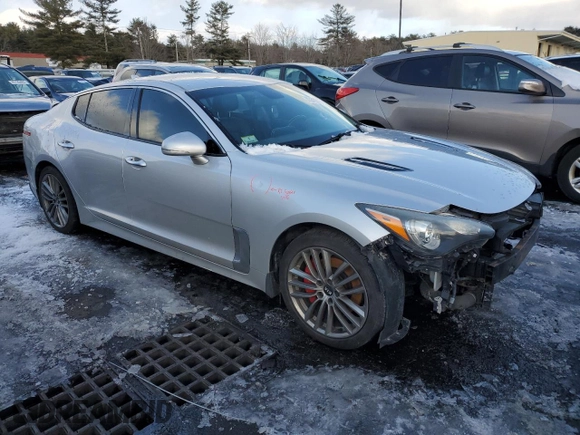 2018 Kia Stinger with VIN KNAE15LA1J6020242, listed as a Copart auction lot 45310925 with 137,771 mi miles and Salvage Title. Bid and sale history available at DreamBid. Image 4.