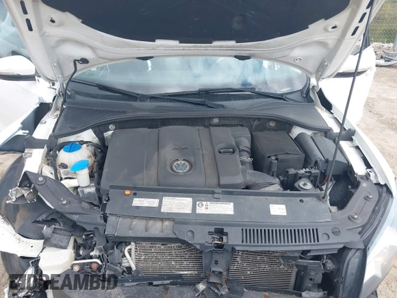 2012 Volkswagen Passat SE z VIN 1VWBH7A33CC066044, wystawiony jako IAAI lot #42211149 z przebiegiem 154 395 mil mil oraz . Historia ofert i sprzedaży dostępna na DreamBid. Obrazek 10.