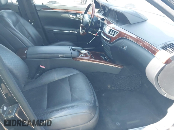 2012 Mercedes-Benz S 550 z VIN WDDNG7DB1CA479328, wystawiony jako IAAI lot #42271450 z przebiegiem Nie podano mil oraz . Historia ofert i sprzedaży dostępna na DreamBid. Obrazek 5.