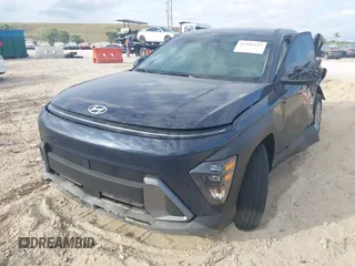 2025 Hyundai Kona SE with VIN KM8HA3AB4SU236501, listed as a IAAI auction lot 41595123 with 3,697 mi miles. Bid and sale history available at carsss.com. Image 2.