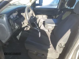 2005 Dodge 2500 ST z VIN 3D7KR28C35G790007, wystawiony jako Copart lot #45762535 z przebiegiem 223 158 mil mil oraz Szkoda całkowita • Salvage title. Historia ofert i sprzedaży dostępna na DreamBid. Obrazek 7.