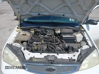 2005 Ford Focus S with VIN 3FAFP37N55R142740, listed as a IAAI auction lot 42052407 with 194,660 mi miles and . Bid and sale history available at carsss.com. Image 10.