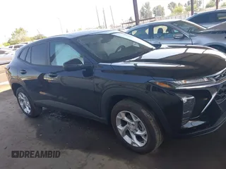 2025 Chevrolet Trax LS with VIN KL77LFEP8SC083660, listed as a IAAI auction lot 41993641 with 6,667 mi miles and . Bid and sale history available at DreamBid. Image 13.