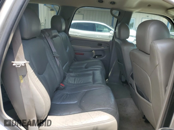 2004 Chevrolet Tahoe LT with VIN 1GNEC13Z84R196100, listed as a Copart auction lot 62810484 with 220,759 mi miles and Salvage Title. Bid and sale history available at carsss.com. Image 11.