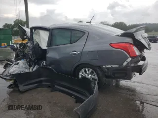 2017 Nissan Versa SV z VIN 3N1CN7AP1HL849686, wystawiony jako Copart lot #57840005 z przebiegiem Nie podano mil oraz Szkoda całkowita • Salvage title. Historia ofert i sprzedaży dostępna na DreamBid. Obrazek 2.