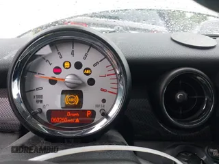 2012 MINI Hardtop S z VIN WMWSV3C59CT386436, wystawiony jako IAAI lot #42254715 z przebiegiem 60 260 mil mil oraz . Historia ofert i sprzedaży dostępna na DreamBid. Obrazek 7.