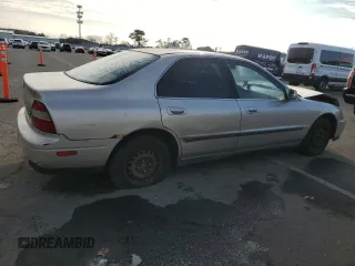 1994 Honda Accord LX with VIN 1HGCD5635RA177586, listed as a Copart auction lot 85331804 with 113,195 mi miles and Salvage Title. Bid and sale history available at carsss.com. Image 3.