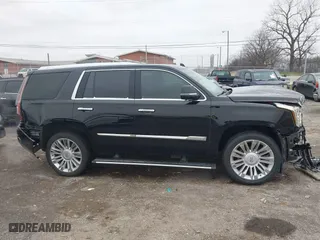 2017 Cadillac Escalade Platinum with VIN 1GYS4DKJ4HR337718, listed as a IAAI auction lot 41229425 with 94,121 mi miles. Bid and sale history available at carsss.com. Image 14.