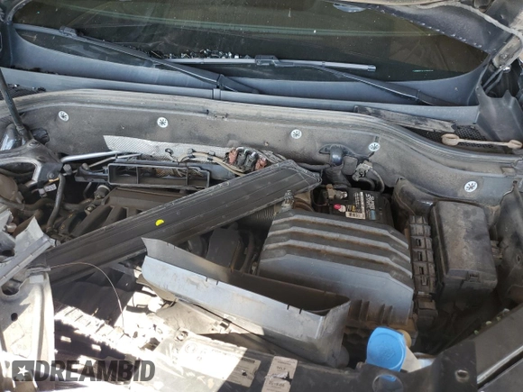 2018 Volkswagen Atlas Launch Edition z VIN 1V2BR2CA1JC505400, wystawiony jako Copart lot #72614594 z przebiegiem 88 138 mil mil oraz Szkoda całkowita • Salvage title. Historia ofert i sprzedaży dostępna na DreamBid. Obrazek 11.