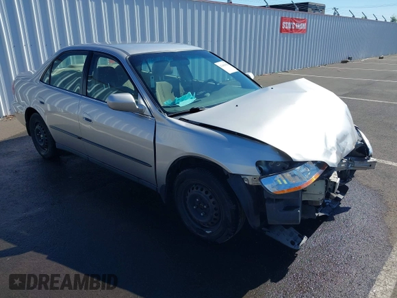 1999 Honda Accord LX with VIN JHMCG5545XC028563, listed as a IAAI auction lot 42461054 with 212,100 mi miles and . Bid and sale history available at DreamBid. Image 1.