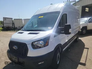 2023 Ford Transit Cargo с VIN 1FTBR1X81PKB13549, выставлен на аукционе IAAI как лот 42556081 с пробегом 68 225 миль миль и . История ставок и продаж доступна на DreamBid. Изображение 16.