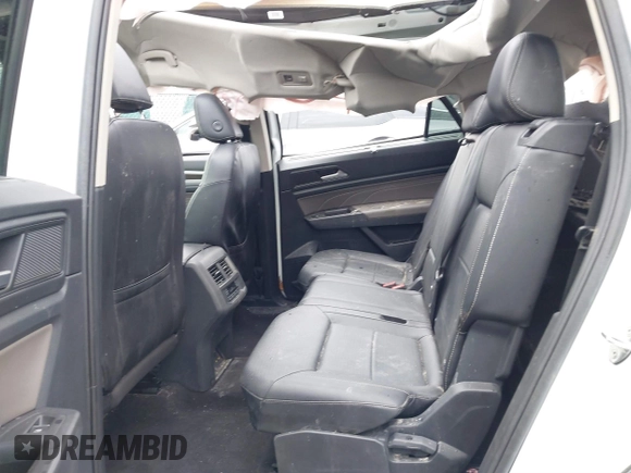 2022 Volkswagen Atlas SE z VIN 1V2KR2CA0NC517561, wystawiony jako IAAI lot #41653225 z przebiegiem 40 782 mil mil oraz . Historia ofert i sprzedaży dostępna na DreamBid. Obrazek 8.