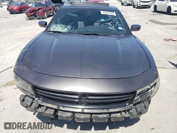 2015 Dodge Charger SXT z VIN 2C3CDXHG7FH765002, wystawiony jako Copart lot #52357755 z przebiegiem 132 453 mil mil oraz Szkoda całkowita • Salvage title. Historia ofert i sprzedaży dostępna na DreamBid. Obrazek 5.