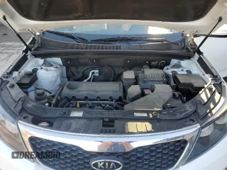 2011 Kia Sorento LX with VIN 5XYKTCA13BG164946, listed as a Copart auction lot 49816605 with 81,404 mi miles and Salvage Title. Bid and sale history available at DreamBid. Image 12.