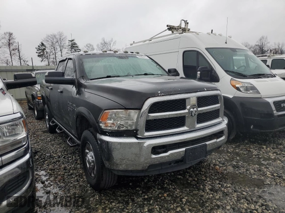 2018 Ram 2500 Tradesman z VIN 3C6UR5CJ2JG262048, wystawiony jako Copart lot #44942415 z przebiegiem 184 788 mil mil oraz Czysty tytuł • Clean title. Historia ofert i sprzedaży dostępna na DreamBid. Obrazek 4.