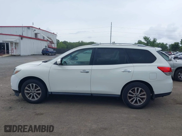 2015 Nissan Pathfinder SL with VIN 5N1AR2MM5FC705429, listed as a IAAI auction lot 42678231 with 162,526 mi miles and . Bid and sale history available at DreamBid. Image 14.