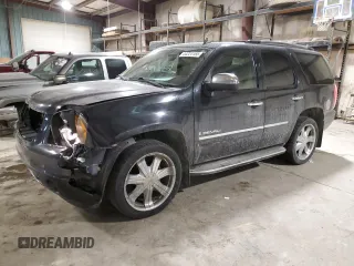 2009 GMC Yukon Denali z VIN 1GKFK03209J115789, wystawiony jako Copart lot #44224165 z przebiegiem 221 292 mil mil oraz Szkody całkowita. Historia ofert i sprzedaży dostępna na DreamBid. Obrazek 1.