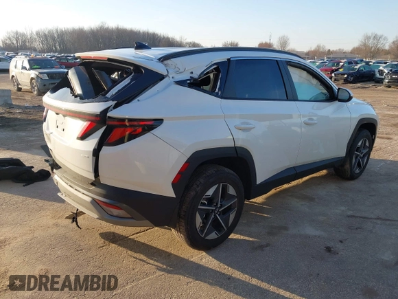 2025 Hyundai Tucson SEL with VIN 5NMJBCDE6SH510538, listed as a IAAI auction lot 41797553 with 789 mi miles. Bid and sale history available at carsss.com. Image 4.