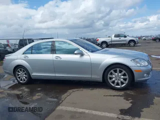 2008 Mercedes-Benz S 550 with VIN WDDNG71X18A153424, listed as a IAAI auction lot 41926237 with 88,869 mi miles and . Bid and sale history available at DreamBid. Image 13.