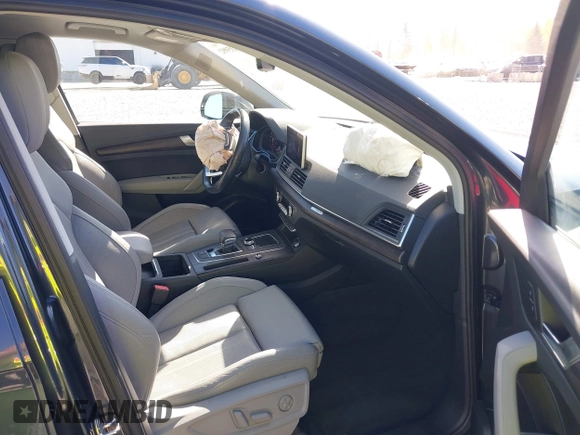 2018 Audi Q5 Premium Plus with VIN WA1BNAFY9J2125799, listed as a IAAI auction lot 42035992 with 59,403 mi miles. Bid and sale history available at carsss.com. Image 5.