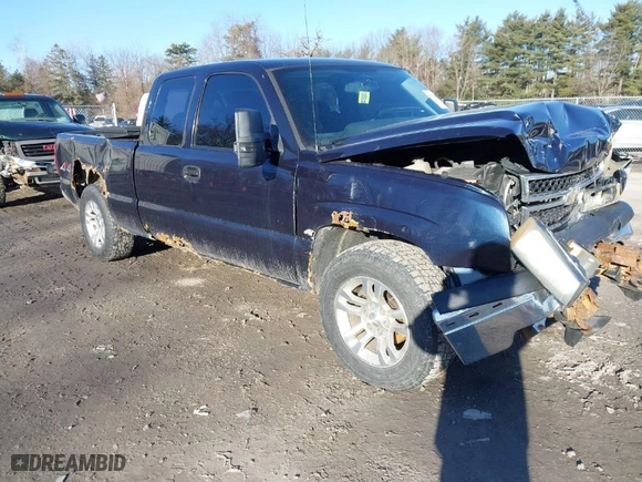 2006 Chevrolet Silverado 1500 LT3 with VIN 1GCEK19Z56Z189739, listed as a IAAI auction lot 41748421 with 168,700 mi miles. Bid and sale history available at carsss.com. Image 1.