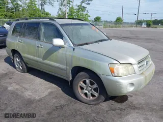 2006 Toyota Highlander w/3rd Row with VIN JTEEP21A560156902, listed as a IAAI auction lot 42089049 with 219,287 mi miles. Bid and sale history available at carsss.com. Image 1.