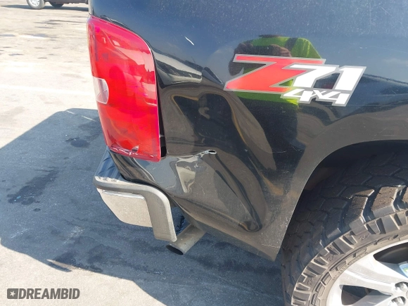 2009 Chevrolet Silverado 1500 LTZ with VIN 3GCEK33389G167139, listed as a IAAI auction lot 41490632 with 221,604 mi miles. Bid and sale history available at carsss.com. Image 17.