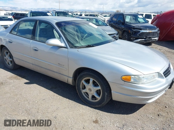 2000 Buick Regal LS with VIN 2G4WB55K8Y1345235, listed as a IAAI auction lot 41782044 with 117,806 mi miles. Bid and sale history available at carsss.com. Image 1.