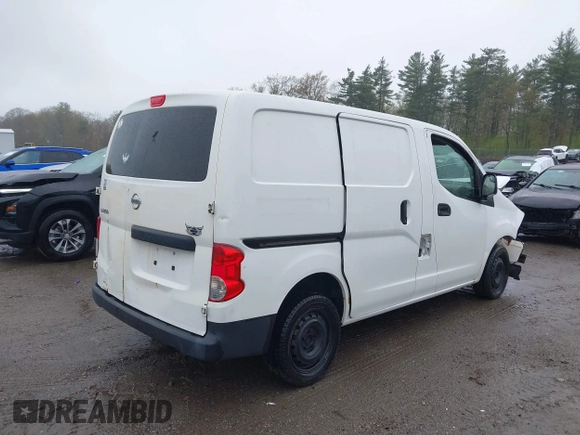 2016 Nissan NV200 S with VIN 3N6CM0KN0GK696935, listed as a IAAI auction lot 42190410 with 407,266 mi miles and . Bid and sale history available at DreamBid. Image 4.