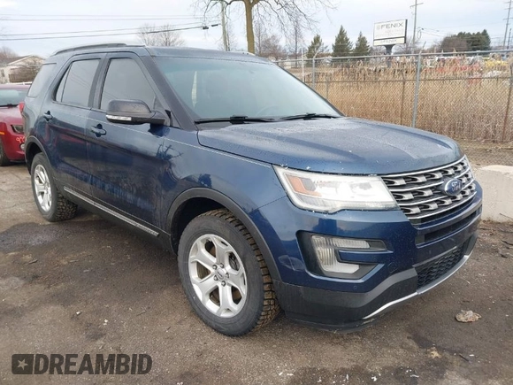 2016 Ford Explorer XLT with VIN 1FM5K8DH7GGB10927, listed as a IAAI auction lot 41695575 with 140,980 mi miles. Bid and sale history available at carsss.com. Image 1.