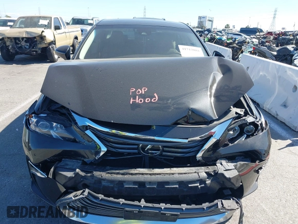 2018 Lexus ES with VIN 58ABK1GG7JU091598, listed as a IAAI auction lot 41712081 with 155,015 mi miles. Bid and sale history available at carsss.com. Image 6.