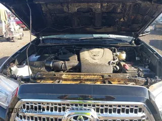 2023 Toyota Tacoma SR5 z VIN 3TYAZ5CN5PT036387, wystawiony jako IAAI lot #42077284 z przebiegiem 34 568 mil mil oraz . Historia ofert i sprzedaży dostępna na DreamBid. Obrazek 10.