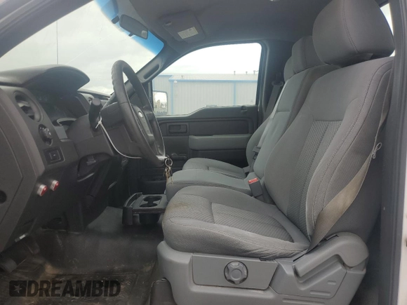 2014 Ford F-150 XL z VIN 1FTMF1EM2EKE21568, wystawiony jako Copart lot #58463905 z przebiegiem 287 122 mil mil oraz Czysty tytuł • Clean title. Historia ofert i sprzedaży dostępna na DreamBid. Obrazek 7.