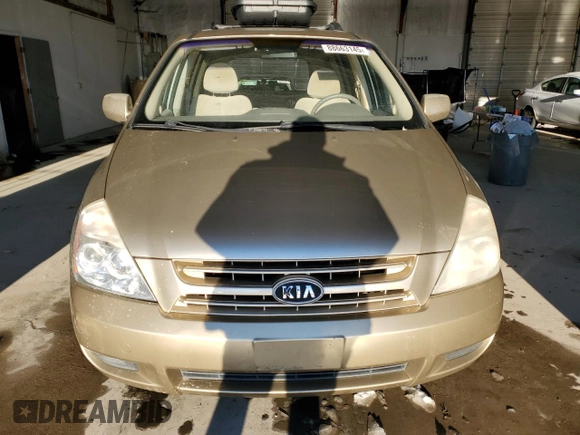 2008 Kia Sedona LX with VIN KNDMB233186195046, listed as a Copart auction lot 88663145 with 200,386 mi miles and Salvage Title. Bid and sale history available at DreamBid. Image 5.