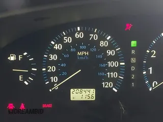 2002 Infiniti QX4 with VIN JNRDR09XX2W212458, listed as a IAAI auction lot 41770184 with 208,441 mi miles and . Bid and sale history available at DreamBid. Image 7.