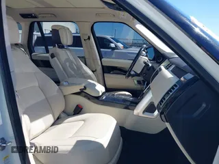 2022 Land Rover Range Rover Westminster z VIN SALGS2RU3NA460712, wystawiony jako IAAI lot #41578730 z przebiegiem 57 119 mil mil oraz . Historia ofert i sprzedaży dostępna na DreamBid. Obrazek 8.
