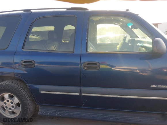 2003 Chevrolet Tahoe LT with VIN 1GNEC13Z23R186855, listed as a IAAI auction lot 41488749 with 314,270 mi miles. Bid and sale history available at carsss.com. Image 14.
