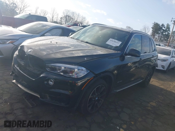 2014 BMW X5 sDrive35i with VIN 5UXKR2C50E0H31926, listed as a IAAI auction lot 41838021 with 125,813 mi miles. Bid and sale history available at carsss.com. Image 17.