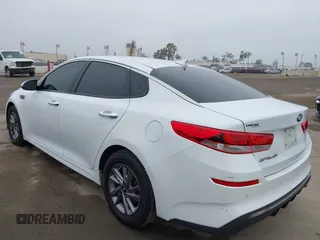 2020 Kia Optima LX z VIN 5XXGT4L3XLG422203, wystawiony jako IAAI lot #42290010 z przebiegiem 38 284 mil mil oraz . Historia ofert i sprzedaży dostępna na DreamBid. Obrazek 3.