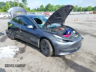2023 Tesla Model 3 z VIN 5YJ3E1EA7PF457891, wystawiony jako IAAI lot #42236685 z przebiegiem 94 922 mil mil oraz . Historia ofert i sprzedaży dostępna na DreamBid. Obrazek 1.