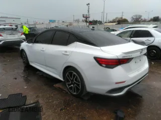 2024 Nissan Sentra SR z VIN 3N1AB8DV0RY242036, wystawiony jako IAAI lot #41345201 z przebiegiem 15 194 mil mil oraz . Historia ofert i sprzedaży dostępna na DreamBid. Obrazek 3.