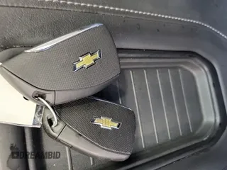 2021 Chevrolet Tahoe LS z VIN 1GNSKMKD9MR294419, wystawiony jako IAAI lot #42044954 z przebiegiem 79 988 mil mil oraz . Historia ofert i sprzedaży dostępna na DreamBid. Obrazek 1.