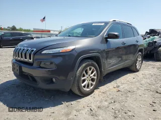 2017 Jeep Cherokee Latitude with VIN 1C4PJMCS8HW602718, listed as a Copart auction lot 52498185 with 104,153 mi miles and Salvage Title. Bid and sale history available at carsss.com. Image 1.