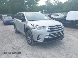 2018 Toyota Highlander SE with VIN 5TDKZRFH4JS544239, listed as a IAAI auction lot 42429079 with 121,406 mi miles and . Bid and sale history available at DreamBid. Image 1.