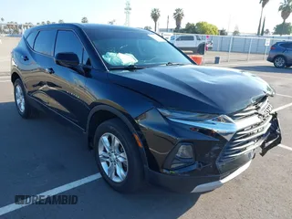 2020 Chevrolet Blazer LT z VIN 3GNKBBRA2LS695256, wystawiony jako IAAI lot #42179873 z przebiegiem 100 297 mil mil oraz . Historia ofert i sprzedaży dostępna na DreamBid. Obrazek 1.