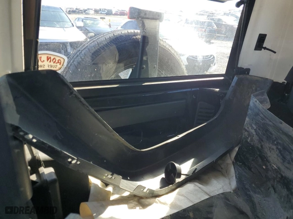 2009 Jeep Wrangler Unlimited X with VIN 1J4GA39199L733727, listed as a Copart auction lot 44046095 with 177,797 mi miles and Salvage Title. Bid and sale history available at carsss.com. Image 13.