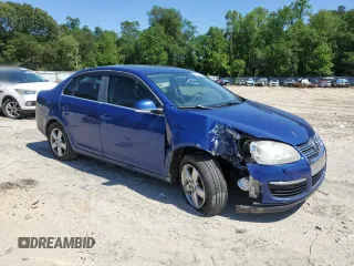 2008 Volkswagen Jetta SE with VIN 3VWRM71K68M198464, listed as a Copart auction lot 56947575 with 135,970 mi miles and Salvage title. Bid and sale history available at DreamBid. Image 4.
